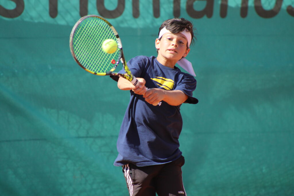 Alexandre Calheiros sagra-se Campeão Regional Sub12 de Lisboa com exibição dominante em Carcavelos Associação de Ténis de Lisboa
